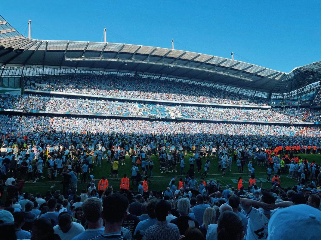 意媒：莱奥缺席米兰合练无缘出战萨索洛，弗法纳有望本轮复出