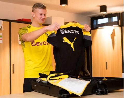 记者：莱比锡有意用霍伊伦取代谢什科，霍伊伦明确表示不想去