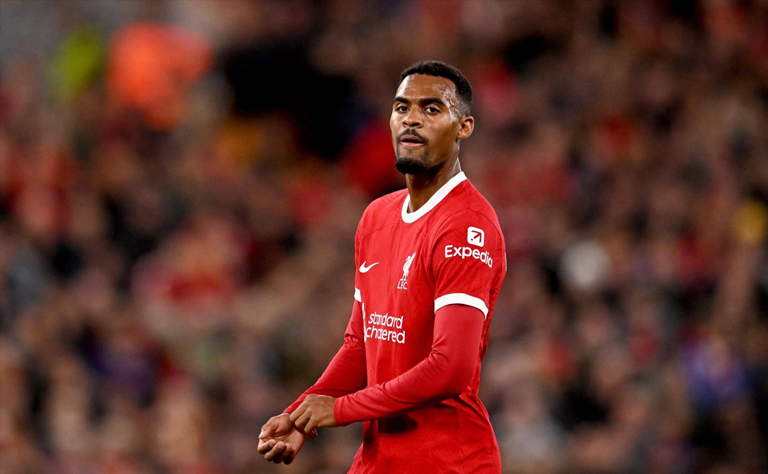 18年前的今天，苏利·蒙塔里的精彩进球击败了阿斯顿维拉！