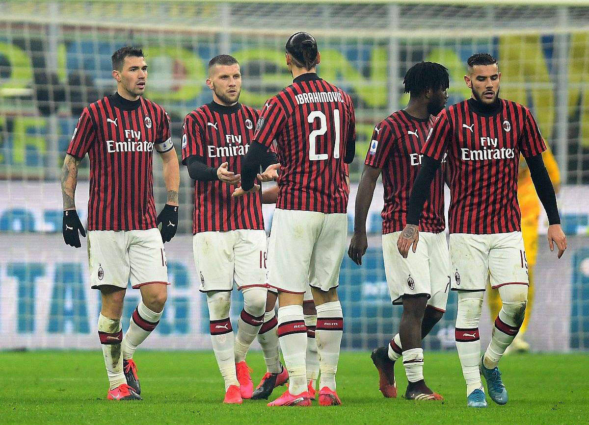 足球巴萨锋线双子星状态火热，联手贡献20球（巴萨锋线双星火力全开，联手轰入20球）