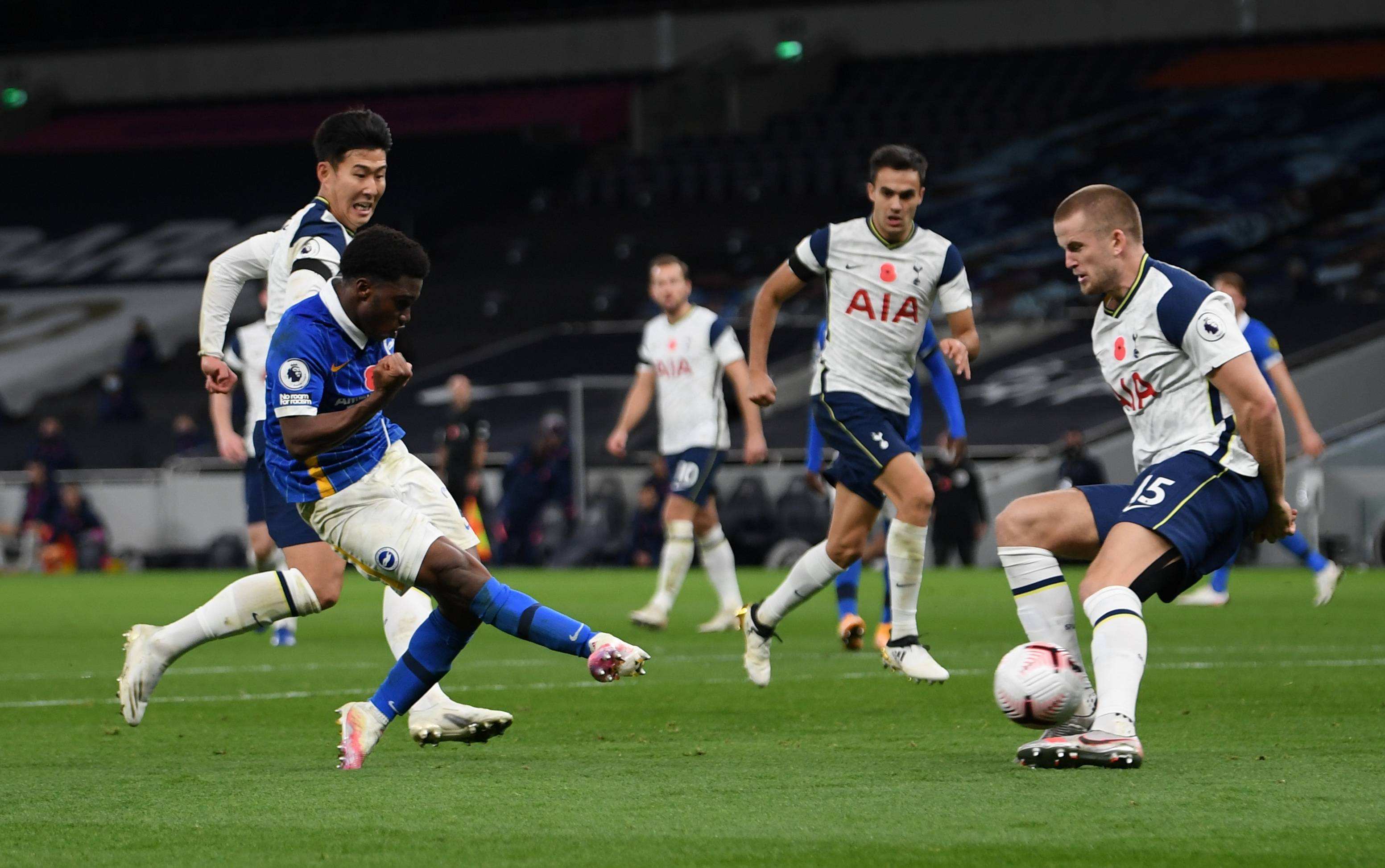 神锋！小蜜蜂前锋蒂亚戈再演梅开二度，联赛13场进11球