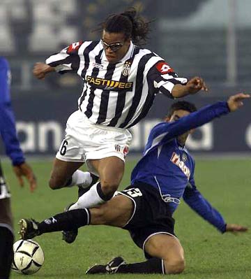 蒙雷亚尔：伊萨克转会完成太晚导致季前准备不足，影响了体能