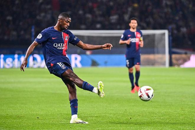 穆斯利奇：杜塞尔多夫实力远超目前排名；球队每天都付出全部