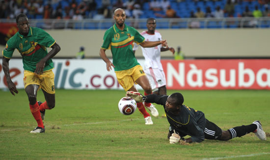 下半场3分钟内为巴萨反超比分，孔德职业生涯首次梅开二度