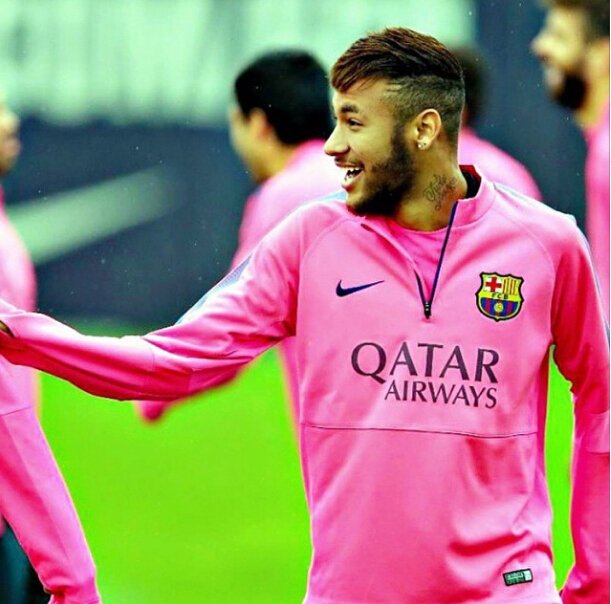 詹姆斯关键上篮锁定胜利