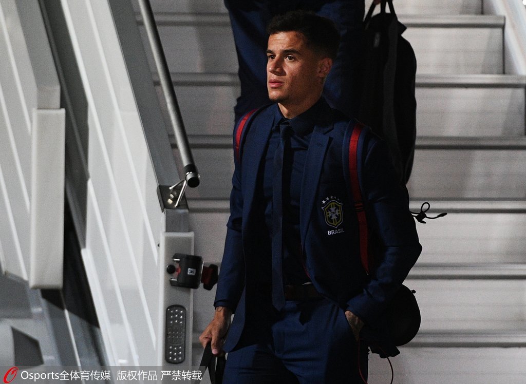 小法：阿隆索的难题是管理更衣室，每个人都认为自己应该首发（法布雷加斯：阿隆索最大挑战在更衣室管理——人人都觉得自己该首发）