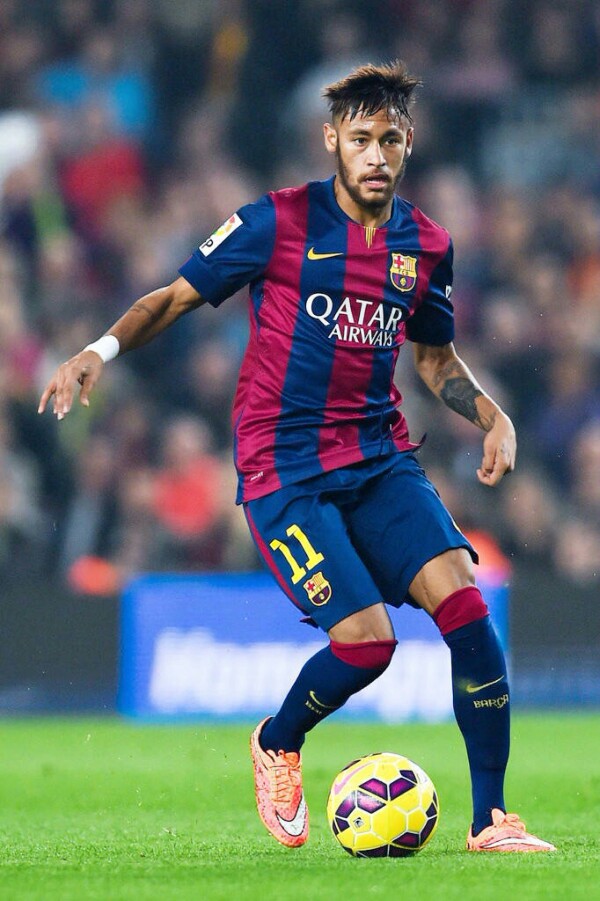 曼联引援总监评谢什科：速度快、弹跳强，风格有点像哈兰德