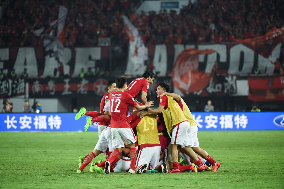 布斯克茨：梅西造访诺坎普？巴萨的大门永远为他敞开（布斯克茨：若梅西再访诺坎普，巴萨永远向他敞开大门）