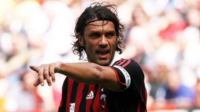 欧冠赛场精彩瞬间：巴萨2-1战胜拜仁,