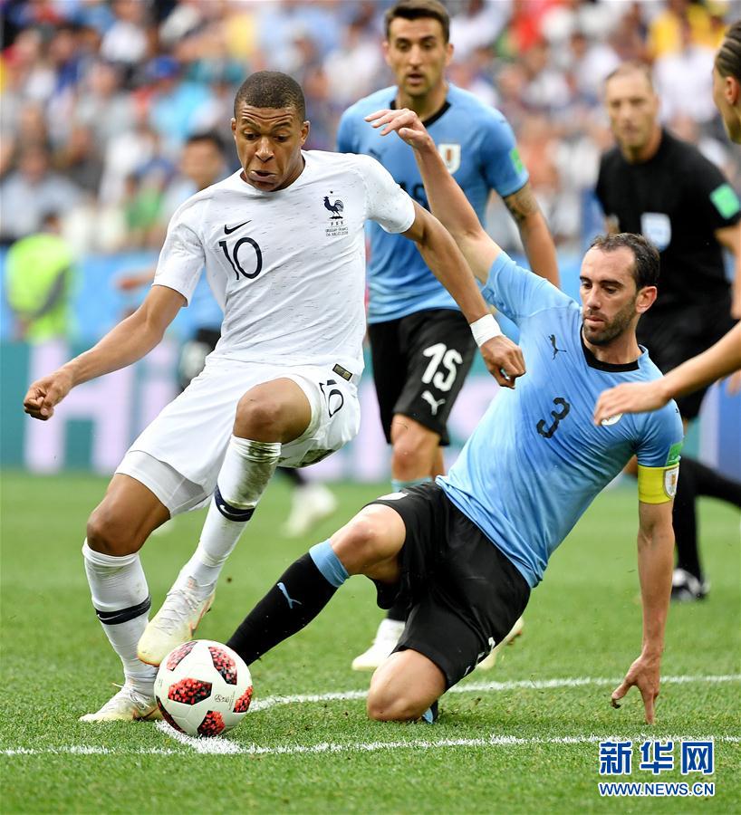 孔帕尼：球队下半场表现的更好，凯恩替补是为应对密集赛程