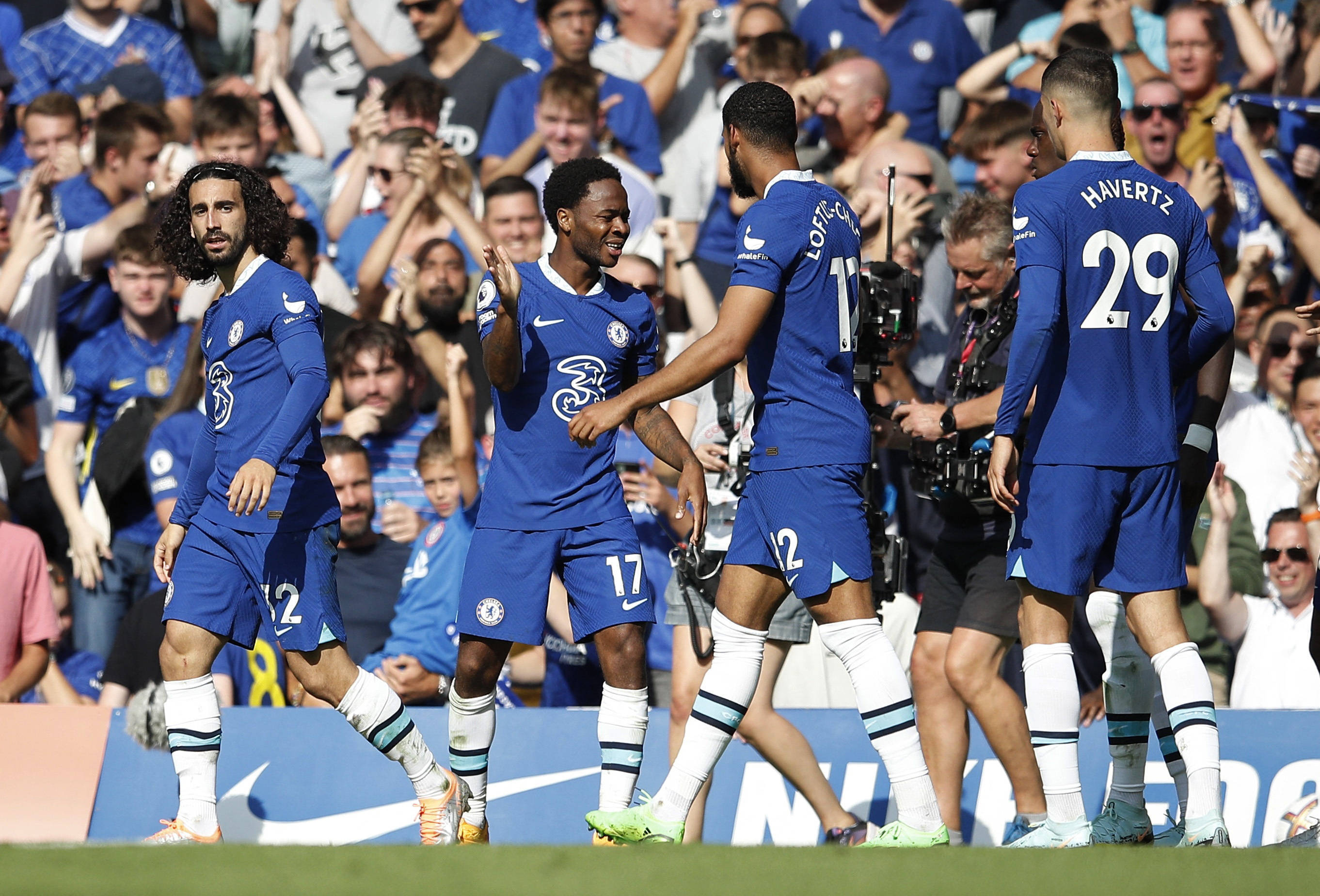 成都1-2不敌河南无缘夺冠，赛后官微大量球迷留言表示失望